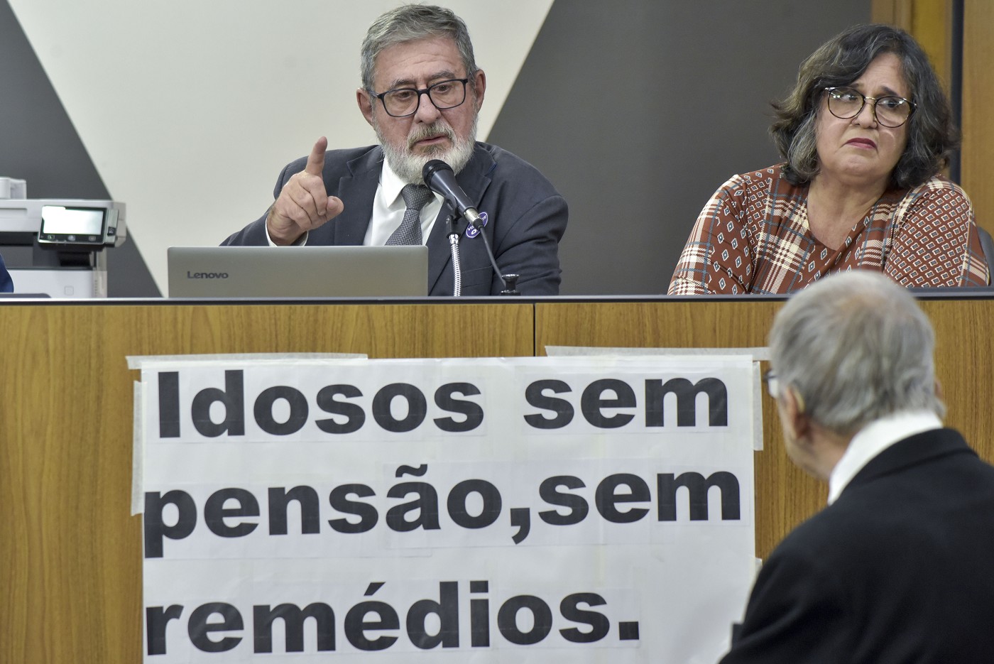 Comissão do Trabalho, da Previdência e da Assistência Social em debate sobre a situação dos aposentados e pensionistas da extinta Minascaixa.