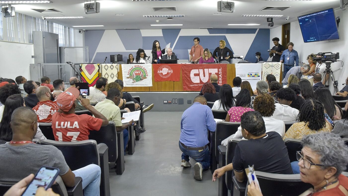 Parlamentares do Bloco Democracia e Luta discutem soluções na ALMG para combater o trabalho análogo à escravidão. 