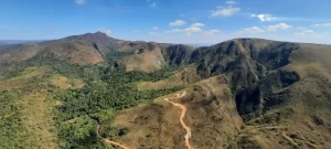 Bloco Democracia e Luta vibra decisão da Justiça Federal que mantém a suspensão de licença da Tamisa e a interrupção de suas atividades na Serra do Curral .