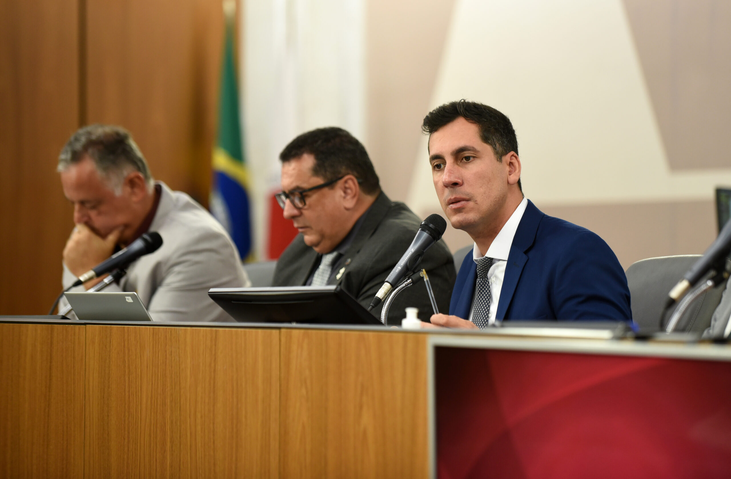 Comissão discute criação de Frente Parlamentar em Defesa das Secretarias Municipais de Saúde em MG