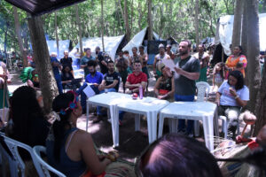 Comissão de Participação Popular visita povo Purti, resistência na ocupação em Usina de Aimorés