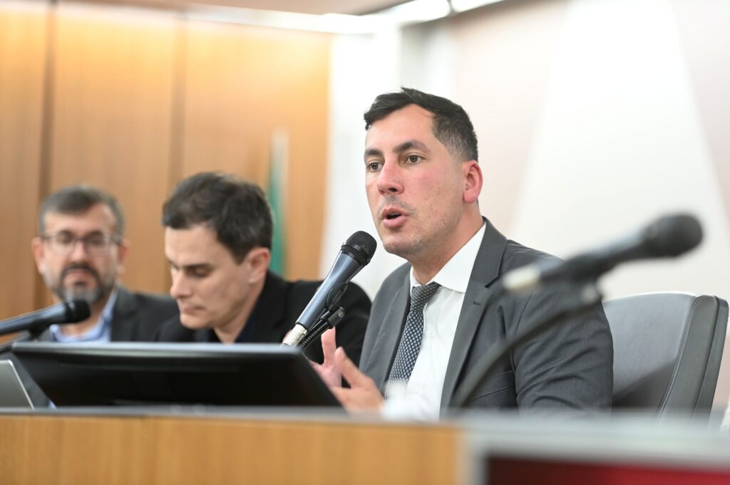 Centralização das Centrais de Regulação de Leitos em Minas expõe riscos e omissões do governo Zema sobre a saude