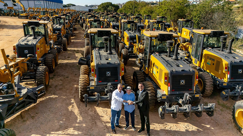 Em Minas Gerais, Lula anuncia investimentos do Novo Acordo Rio Doce e entrega máquinas para o desenvolvimento agrícola no estado 2 Lula em contagem