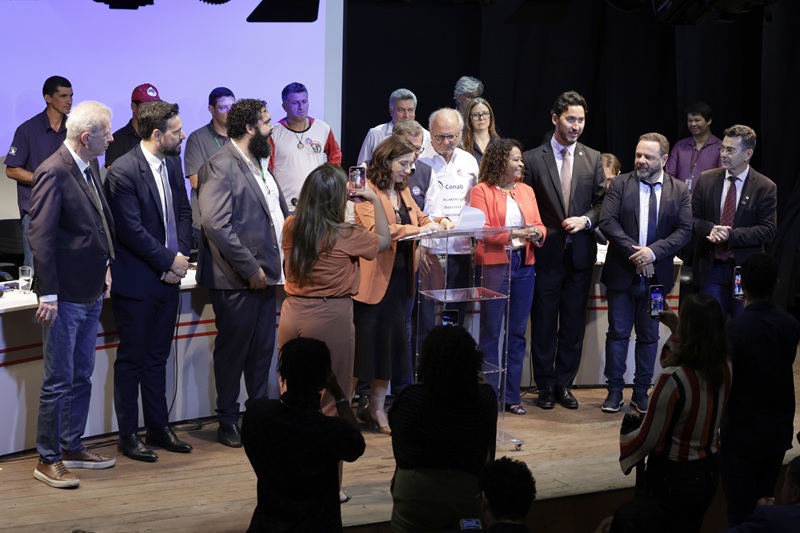 Mais crédito, menos veneno: Governo Lula lança Plano Safra e Pronara em Minas com foco na agricultura familiar