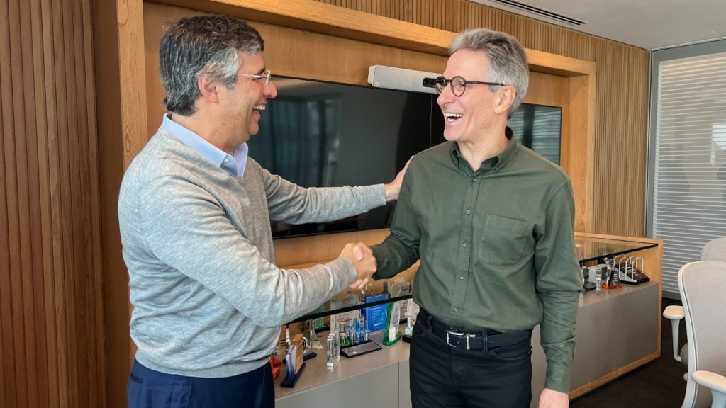 Zema quer entregar a água dos mineiros para a Faria Lima