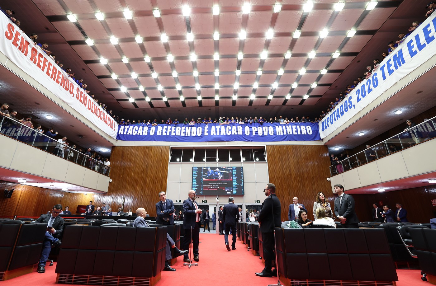 PEC do Cala Boca: Oposição resiste, mas Zema avança para calar a população e privatizar a Copasa