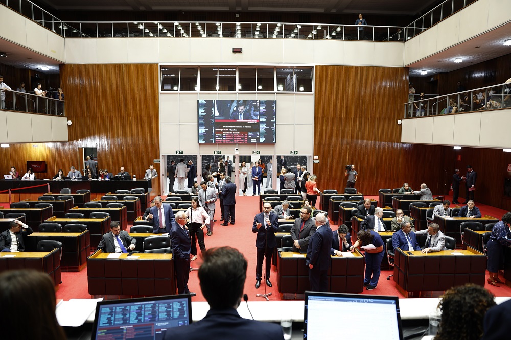 Oposição comemora decreto de Lula e cobra adesão de Zema ao Propag