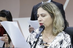 R$ 348 milhões sem licitação: deputada Beatriz Cerqueira denuncia irregularidades na compra pelo Governo Zema de kits para escolas estaduais